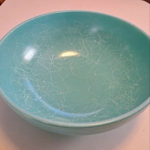 Hazel-Atlas Drizzle Spaghetti String 10" mixing / serving bowl